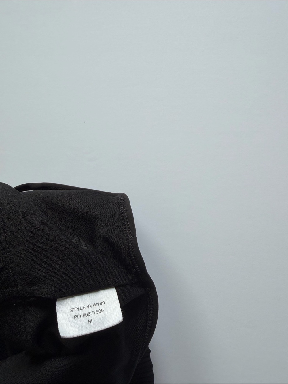 Vuori Rib Cropped Tank Top Size Medium in Black - Style VW189 Crossed Strap Back - Picture 5 of 11